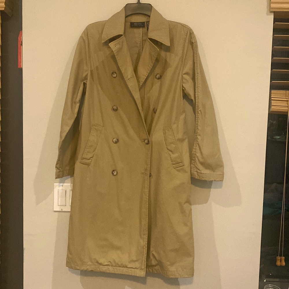 Lord and Taylor (Id entity) Trench Coat Size 2